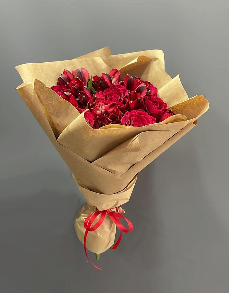 Букет цветов из: Альстромерии и Розы в Дюртюли