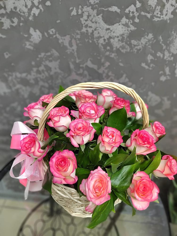 Цветочная композиция из Розы в корзине в Дюртюли