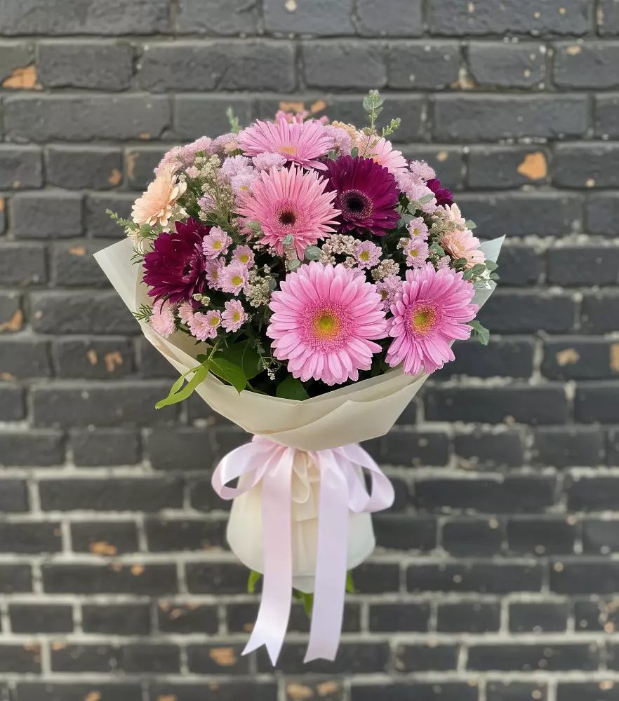 Букет цветов из: Герберы и Хризантемы в Дюртюли
