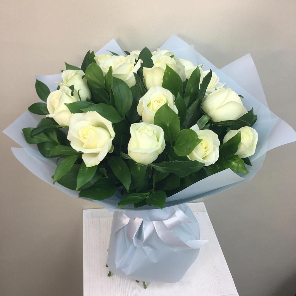Букет 15 Белых роз Проуд в Дюртюли