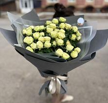 Букет Белые кустовые розы Солинеро в Дюртюли