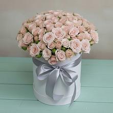 Цветочная композиция из Розы в шляпной коробке в Дюртюли