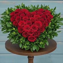 Цветочная композиция из Розы в виде сердца в Дюртюли