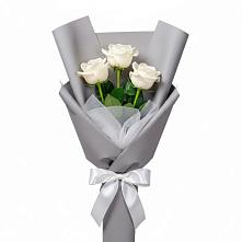 Букет 3 белые розы в Дюртюли