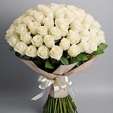 Букет 101 беля роза Белоснежка в Дюртюли