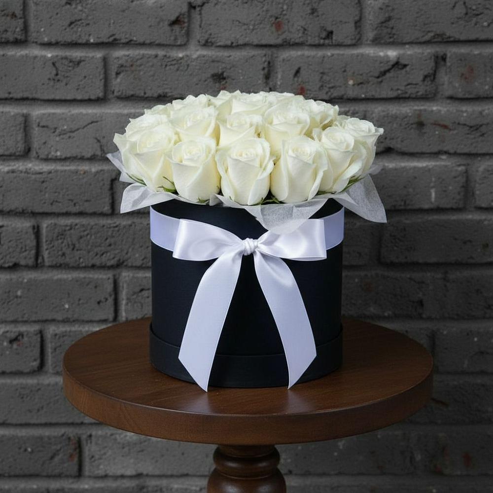 Цветочная композиция из Розы в шляпной коробке в Дюртюли