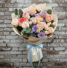 Букет цветов из:  Розы, Лизиантусы и Гвоздики в Дюртюли